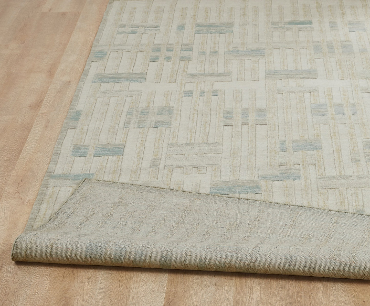 Vaughn Collection 114042 Sand/Cream/Azure