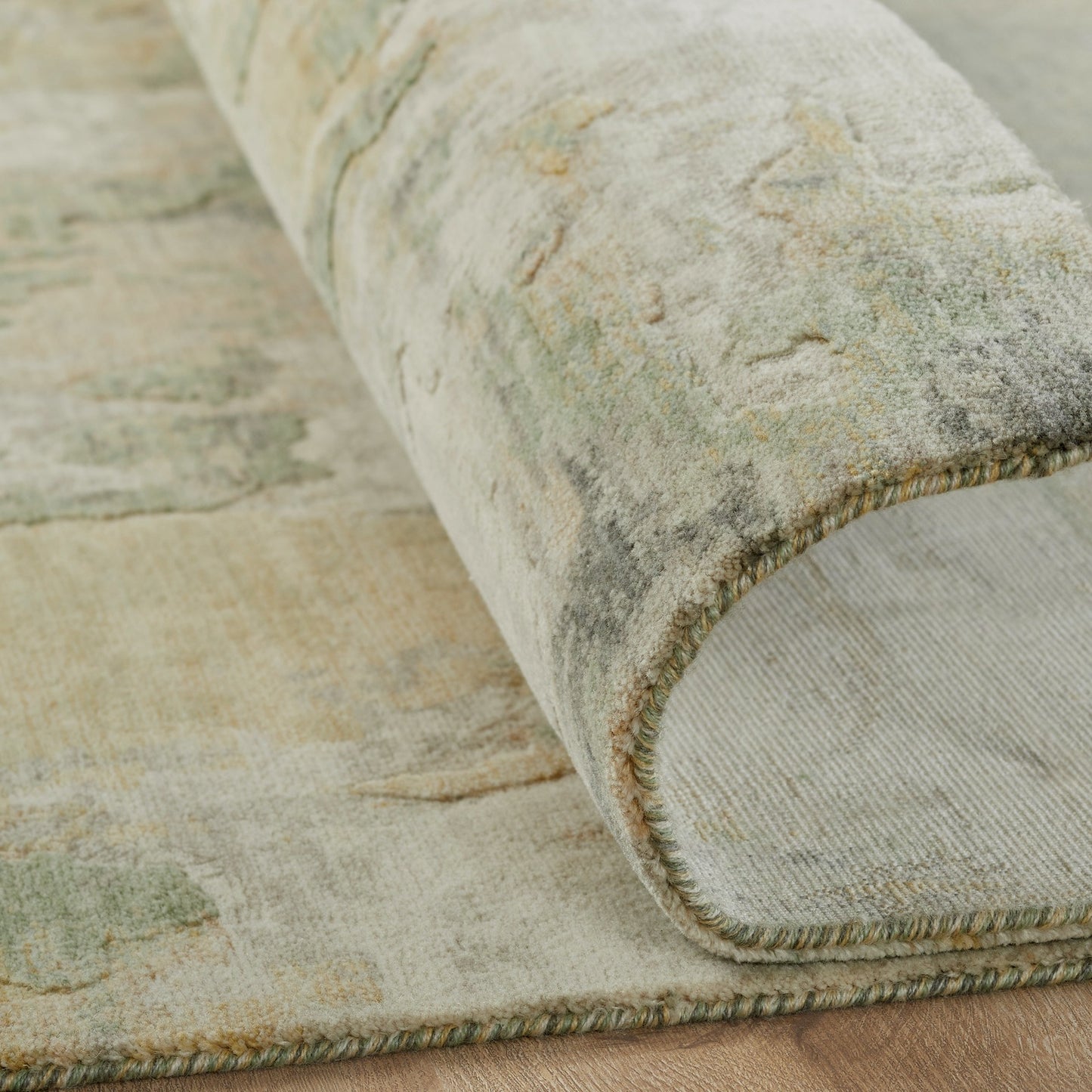 Vaughn Collection 114062 Ivory/Gold/Green