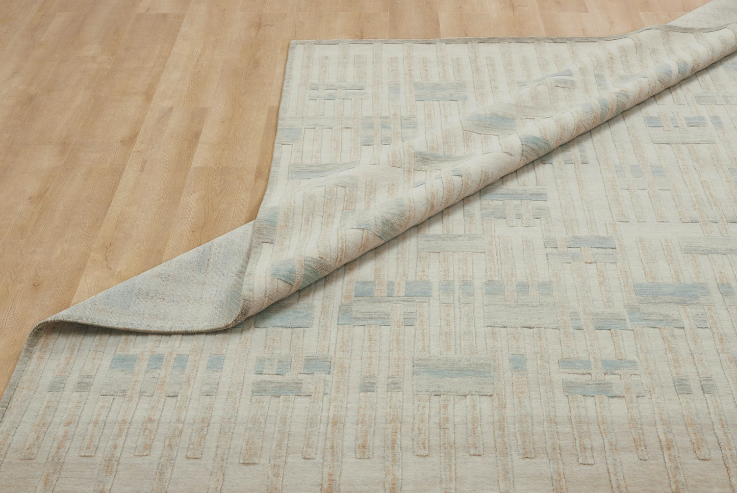 Vaughn Collection 114042 Sand/Cream/Azure